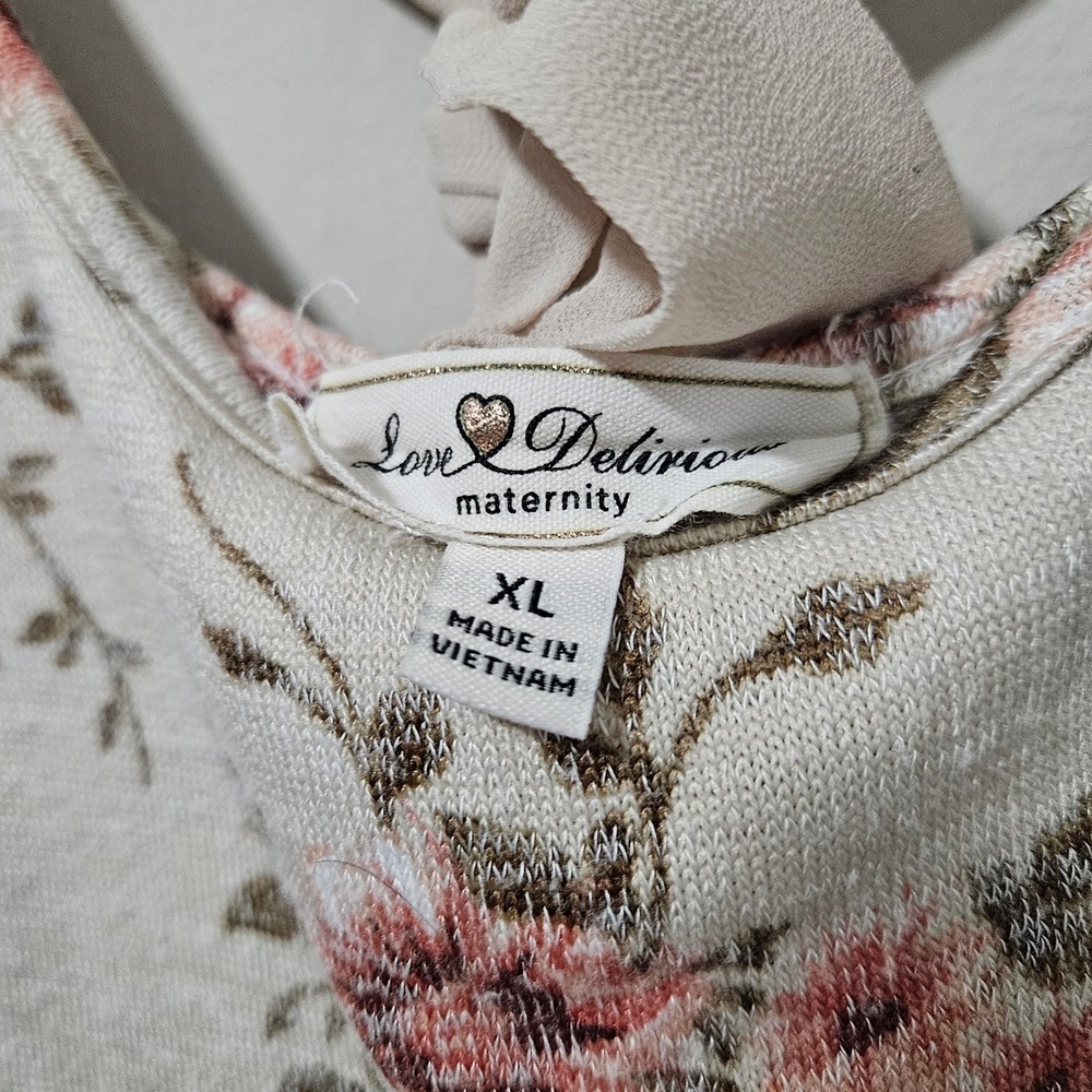Love Delirious Maternity Floral Tie Back Ruched Side Top XL Cream Pink‎ - Picture 3 of 5